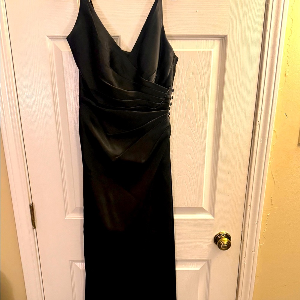 GALINA SIGNATURE
charmeuse draped strappy bridesmaid dress Size 2